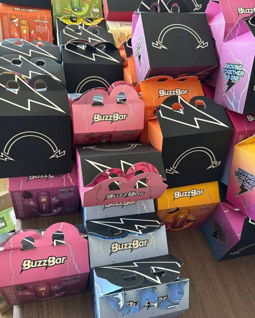 buzzbar , buzzbar 2g , buzzbar disposable , buzzbid , buzzba , buzzbar dispo , buzzbees , buzzbar cdc , tony buzzbe , buzzbair